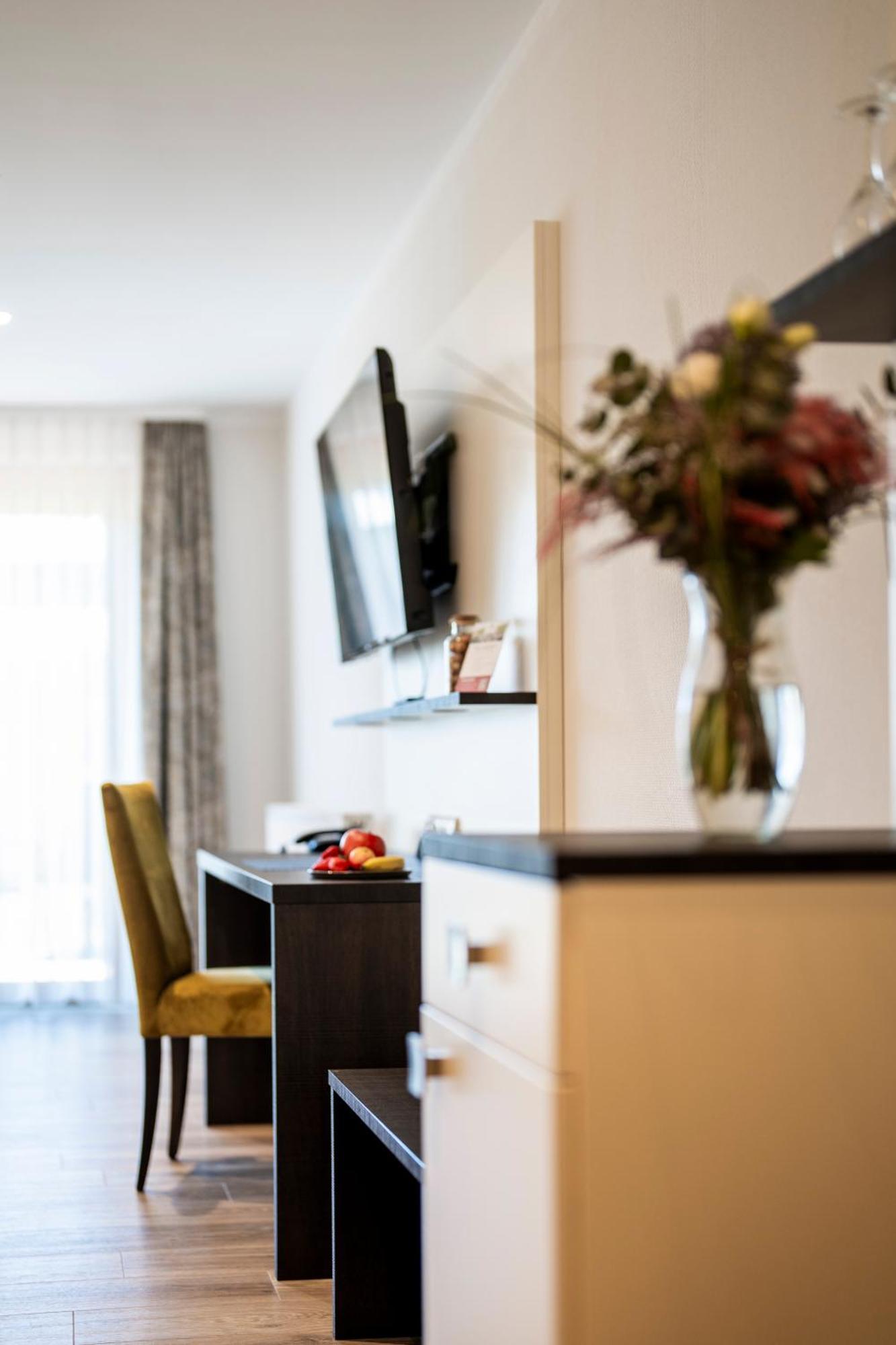 Hotel-Gasthof Rose Oberkirch  Eksteriør bilde