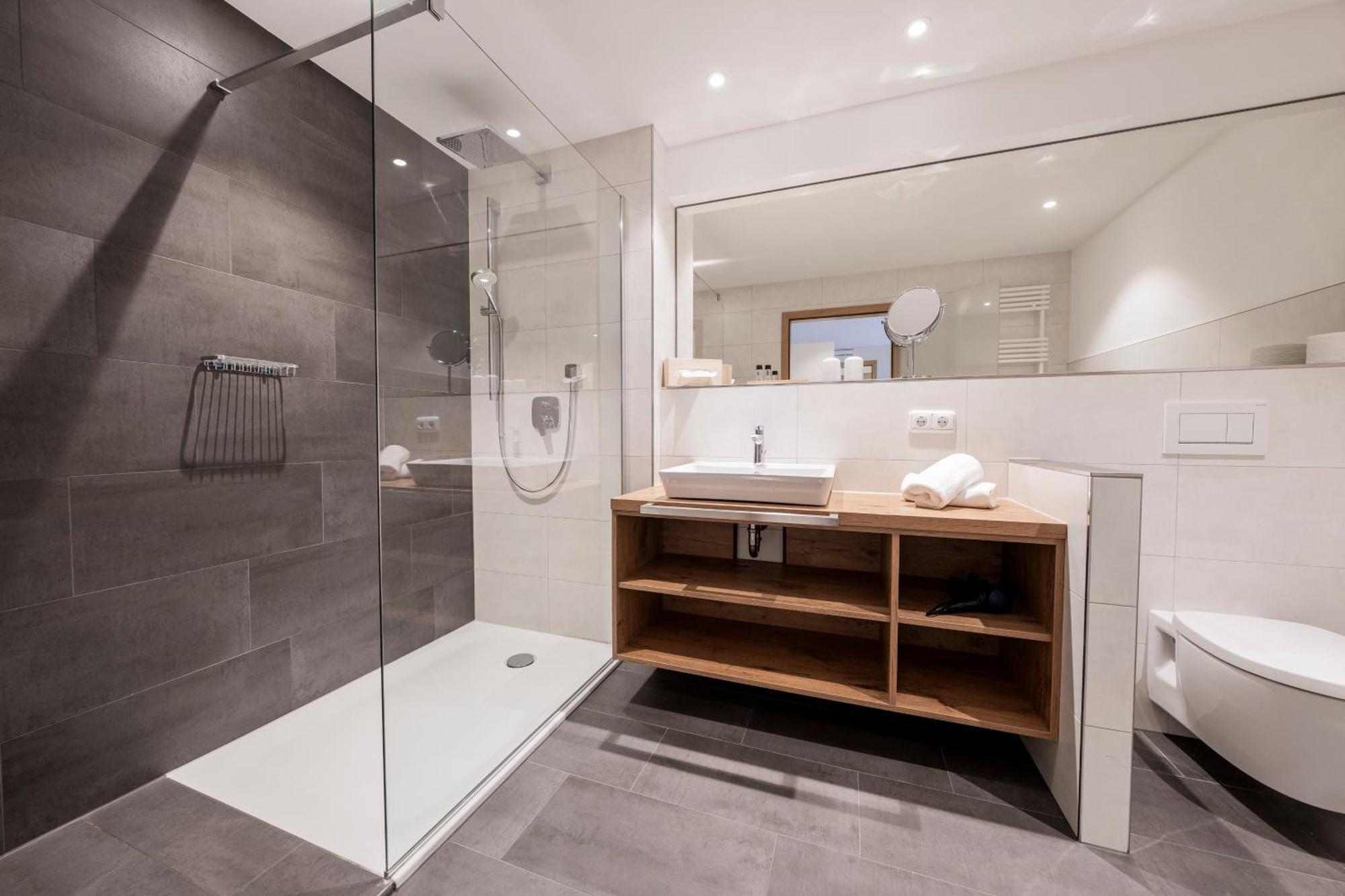 Hotel-Gasthof Rose Oberkirch  Eksteriør bilde