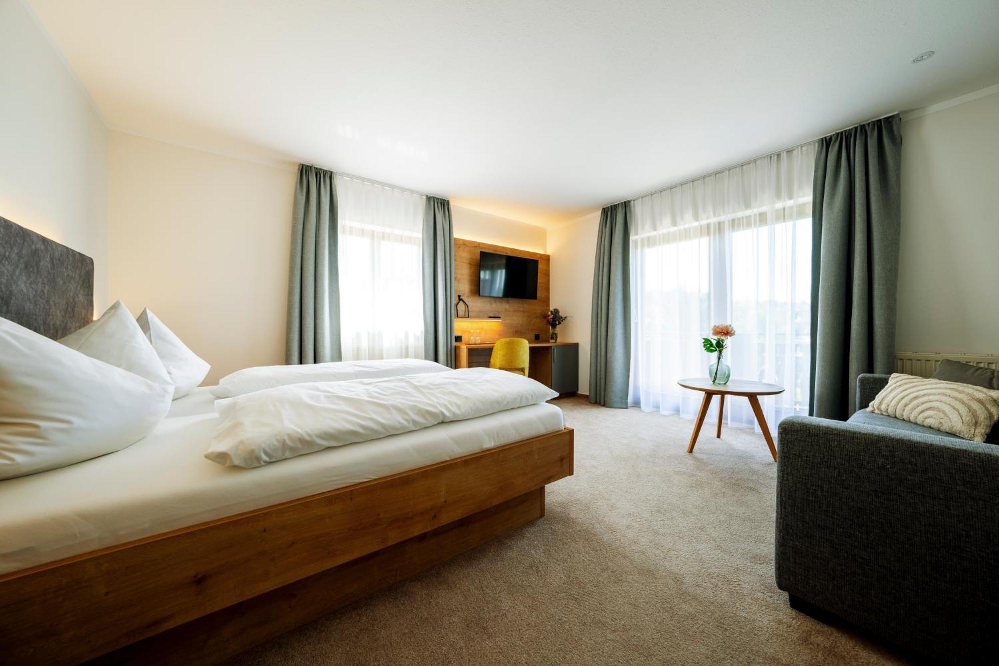 Hotel-Gasthof Rose Oberkirch  Eksteriør bilde