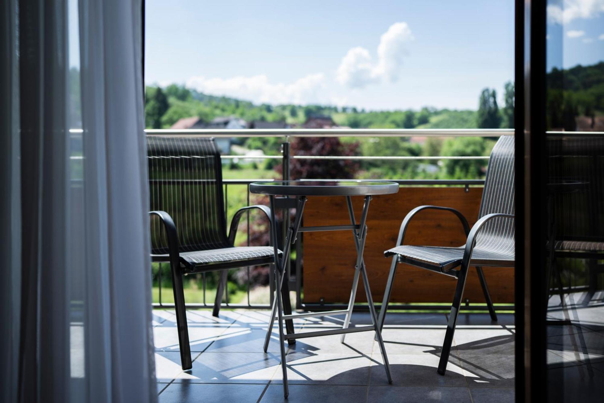 Hotel-Gasthof Rose Oberkirch  Eksteriør bilde