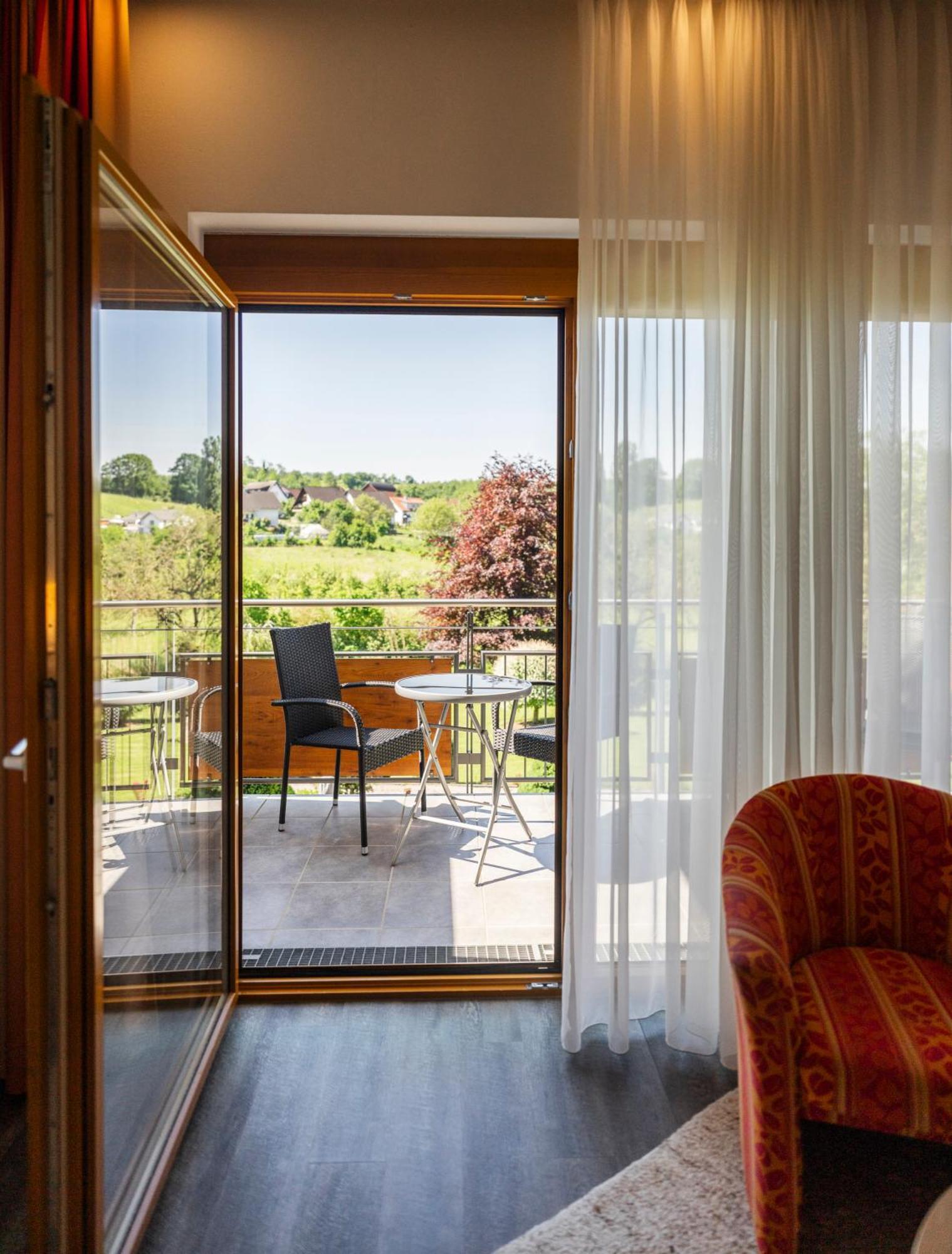 Hotel-Gasthof Rose Oberkirch  Eksteriør bilde