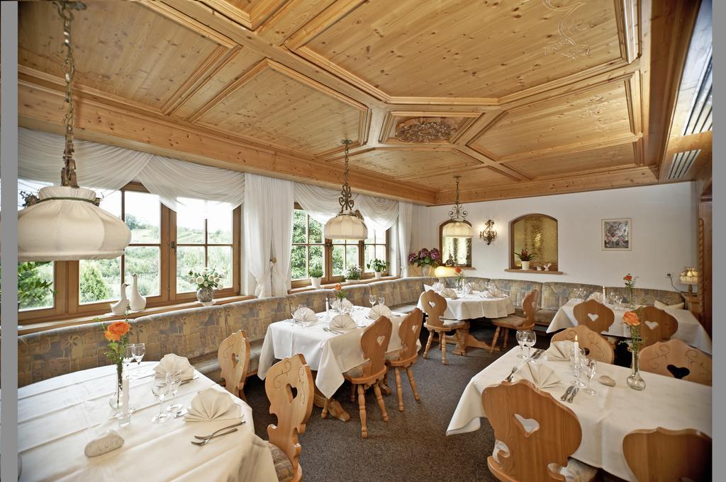 Hotel-Gasthof Rose Oberkirch  Eksteriør bilde